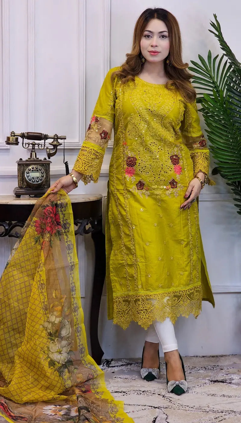 New Embroidery Three Piece M10